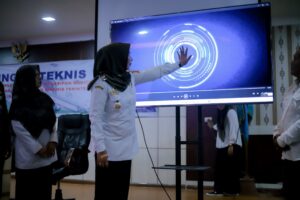 Penjabat (Pj) Bupati Fitriany Farhas, AP, S,Sos., M.Si secara resmi meluncurkan aplikasi Sistem Informasi Kearsipan Dinamis Terintegrasi (Srikandi)