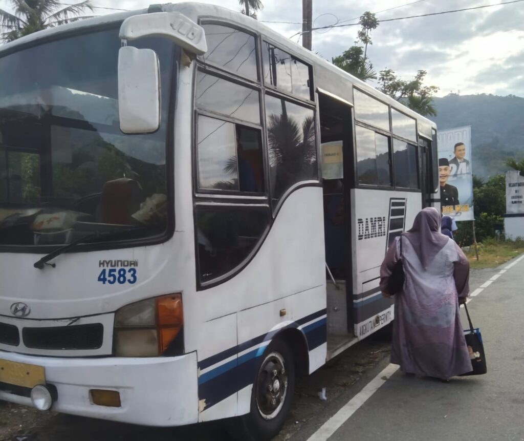 Armada Pengakutan Masyarakata  Beutong Ateuh Bangalang Via Ujong Fatihah Kecamatan Kuala 