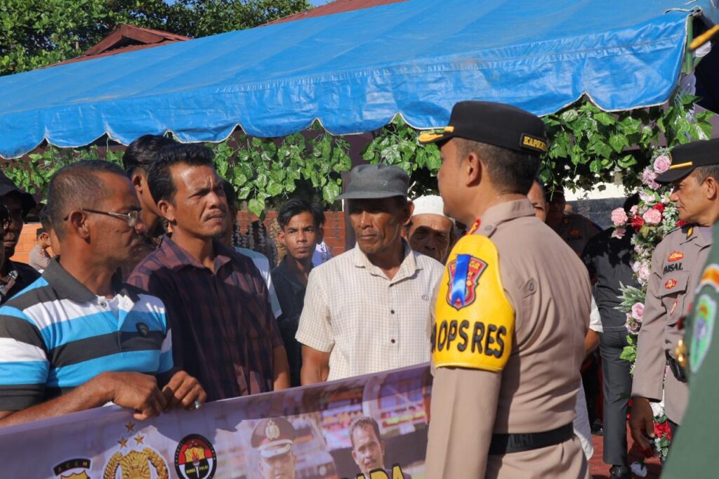 Rombongan perwakilan masyarakat Kecamatan Beutong dan Beutong Ateuh Banggalang tersebut disambut langsung oleh Kapolres Nagan Raya, AKBP Rudi Saeful Hadi, S.I.K,