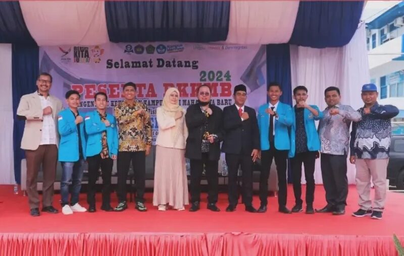 Foto bersama Pimpinan USM dan Pemateri Brigjen. Pol. Drs. Marzuki Ali Basyah, M.M., serta ormawa USM.