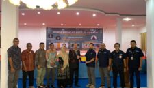 Foto bersama Pimpinan USM dan Perwakilan PT. SBA (dok Humas USM)