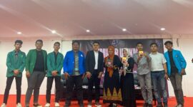 Foto bersama Narasumber dan Peserta Seminar