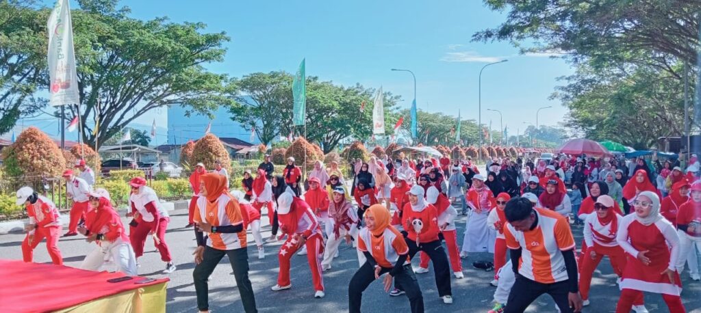 Puluhan Anggota Yayasan Jantung Indonesia Nagan Raya bersama Forkopimda Ikut Senam Bersama