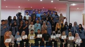 Foto bersama dosen, pemenang dan seluruh peserta MTQ (dok Humas USM)