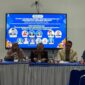 Direktur Pps USM Dr. Ir. Elvitriana, M.Eng., melaporkan kegiatan matrikulasi kepada Rektor USM Dr. Teuku Abdurahman, SH, Sp.N. (dok Humas USM)