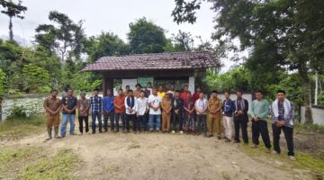 Camat Syiah Utama Dan Sejumlah Reje Kampung Berjiarah Ke Makam Bener Meriah