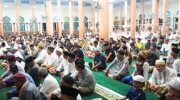 Tarawih Perdana Ramadhan 1446 H, Jamaah Padati Masjid Agung Ash Shalihin Blangkejeren