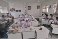 Ilustrasi, Penggunaan Smartphone di Kelas (foto: SMAN 1 Banda Aceh)