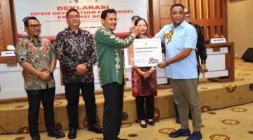Raja Sayang Wabup Nagan Raya Terima Penghargaan ODF Tahun 2025 dari Pemerintah Aceh