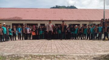 Kapolsek Putri Betung Kompol Muhammad Ali Kunjungi SDN 3, Ajak Siswa Semangat Belajar Lewat Program Saweu Sikula