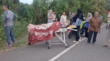 Ambulans RSUD M. Ali Kasim Terguling di Bener Meriah Saat Antar Pasien Rujukan ke Banda Aceh