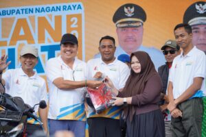 Bunga Anak Pon Bintang Mendapatkan Hadiah utama berupa satu unit sepeda motor