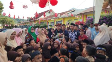 Menyemai Nilai, Menyerahkan Amanah: Prosesi Adat Penyerahan Anak Ku Tengku Guru di SD Negeri 1 Pante Raya