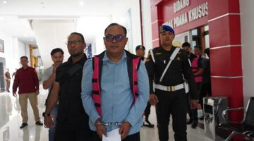 Kejaksaan Tinggi Aceh Tahan Sekda, Anggota DPRK, dan Mantan Kadis Pertanian Aceh Jaya Tersangka Korupsi Program Peremajaan Sawit Rakyat Senilai Rp 38,4 Miliar