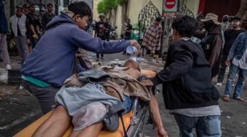 Demo Pati Ricuh: Kapolsek Dikeroyok, 34 Orang Terluka, Polisi Bantah Ada Korban Tewas