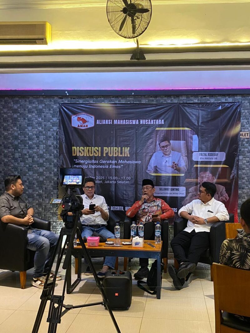 Keterangan. diskusi publik bertajuk “Sinergisitas Gerakan Mahasiswa Menuju Indonesia Emas” yang digelar Aliansi Mahasiswa Nusantara (AMAN) di Cerita Coffee, Tebet, Jakarta Selatan, Jumat (19/9/2025).