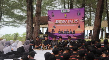 Peusijuek Mahasiswa Baru, 220 Anak PAI UIN Ar-Raniry Resmi Disambut Penuh Khidmat