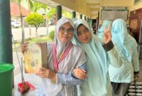 ASN Kementrian Agama RI Di Acah Dr,Juliana Agani,SPd.I,M.P..d Masuk Rekor MURI sebagai Penulis Puisi Etnik Nusantara Untuk Indonesia