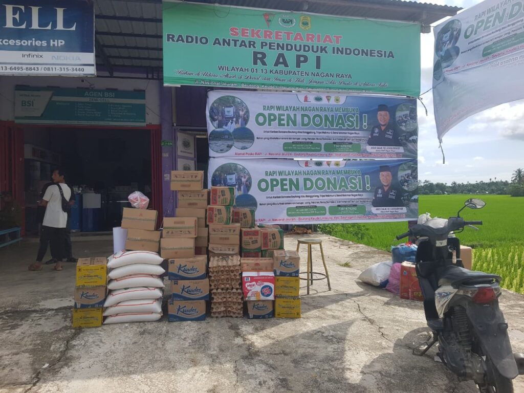 Paket Bantuan Masa Panik Untuk Korban Banjir Dari PPPK diserahkan ke Posko RAPI Wilayah Nagan Raya.