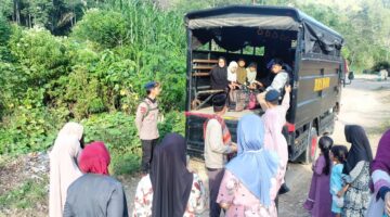 Brimob Aceh, Adalah Sahabat Anak, Peduli Terhadap Dunia Pendidikan