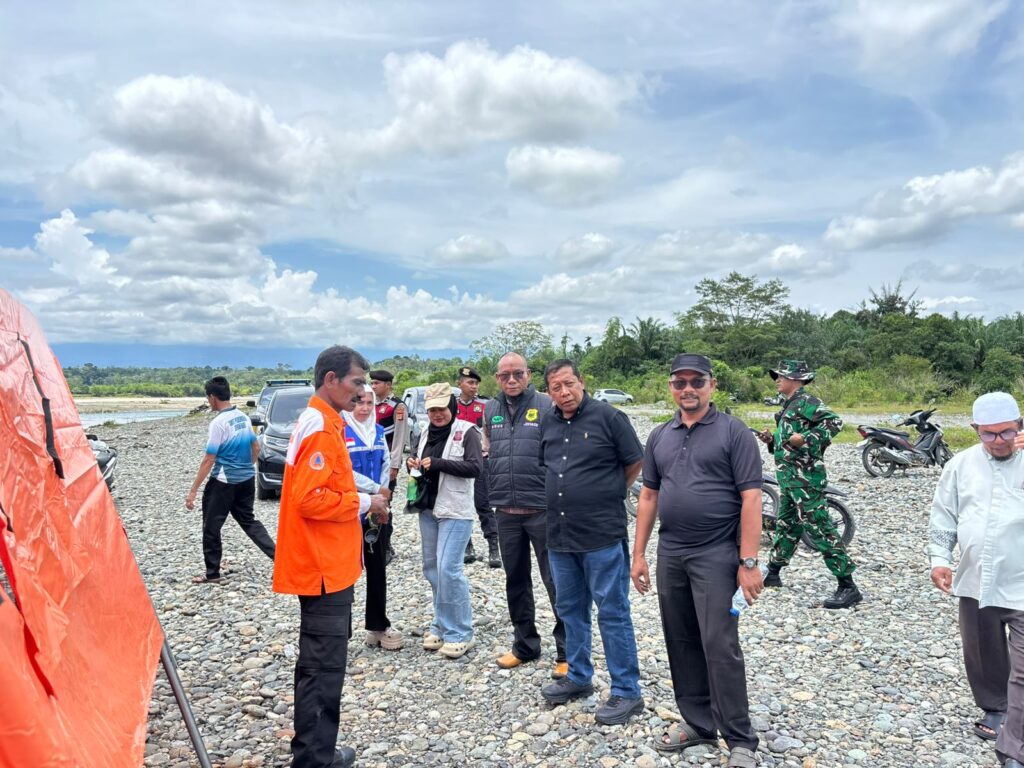 PLT Sekda Nagan Raya Ir. h.hizbulwatan Turut Hadir Pencarian Korban 