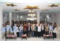 Foto bersama peserta dengan Rektor USM dan Jajaran Dispora Aceh (dok Humas USM)