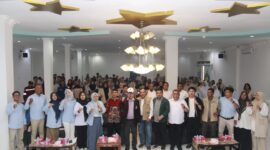 Foto bersama peserta dengan Rektor USM dan Jajaran Dispora Aceh (dok Humas USM)
