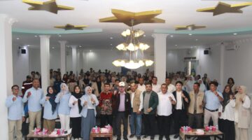 Foto bersama peserta dengan Rektor USM dan Jajaran Dispora Aceh (dok Humas USM)