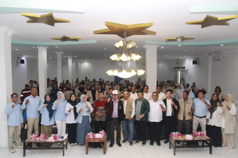 Foto bersama peserta dengan Rektor USM dan Jajaran Dispora Aceh (dok Humas USM)
