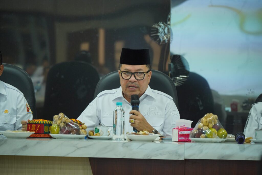 Bupati Nagan Raya, Dr. TR Keumangan, S.H., M.H