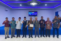 Foto bersama, Pemateri Dr. Ir. Rizal Munadi, MM., MT., Ketua Umum YPSM Ir. Teuku Iskandar Shah serta Rektor USM Dr. Teuku Abdurahman, SH., Sp.N dan Unsur Pimpinan Universitas Serambi Mekkah (dok Humas USM)