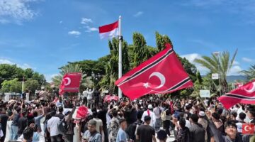Teriakan “Merdeka” Warnai Peringatan Hari Damai Aceh ke-21 di Masjid Raya Baiturrahman