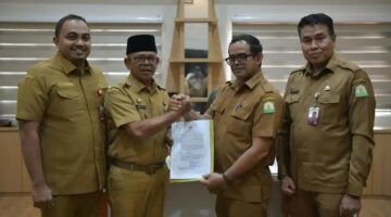 Taufik Resmi Dilantik sebagai Plt Sekda Aceh oleh Gubernur Muzakir Manaf