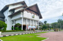 Banda Aceh, Aceh - Indonesia. April 14, 2025.

Employees (PNS) attend the routine Monday morning assembly in the yard of the Aceh governor's office.