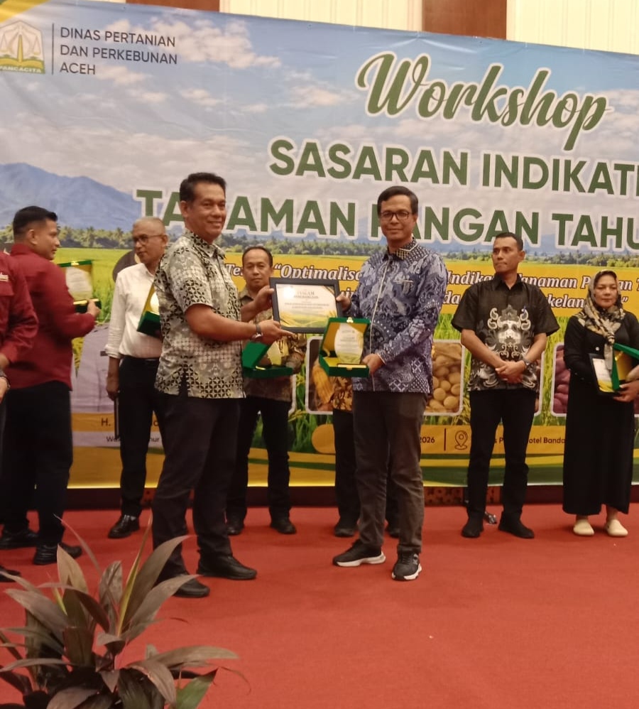Dinas Tanaman Pangan, Hortikultura dan Peternakan Kabupaten Nagan Raya meraih penghargaan Peringkat I atas Partisipasi Aktif dan Konsistensi dalam Melaporkan Realisasi Kegiatan secara Tertib dan Tepat Waktu.